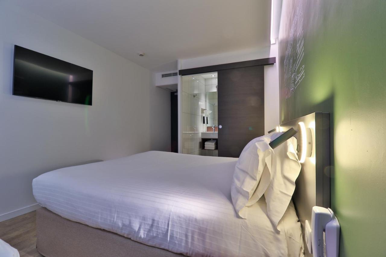 Hotel Restaurant Kyriad Frejus Ngoại thất bức ảnh