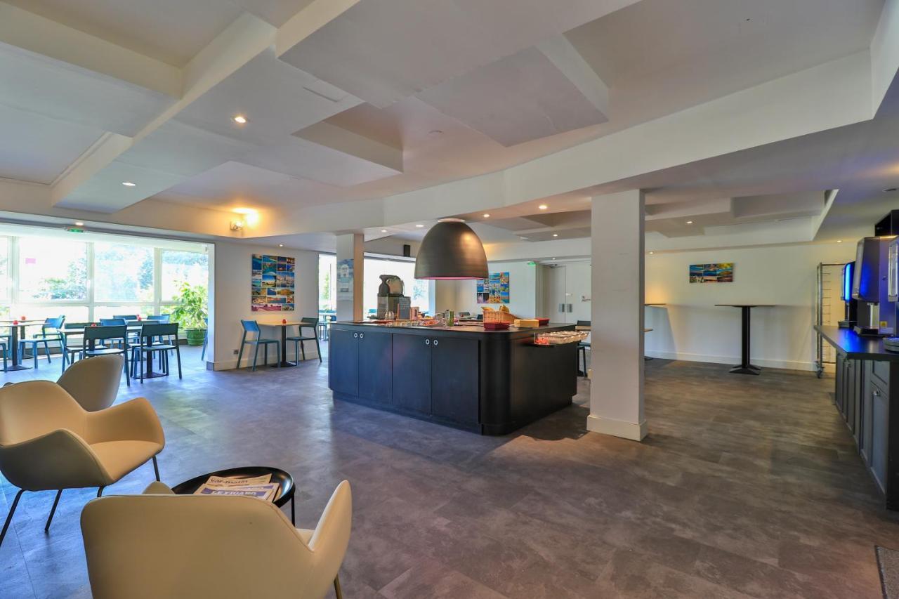 Hotel Restaurant Kyriad Frejus Ngoại thất bức ảnh