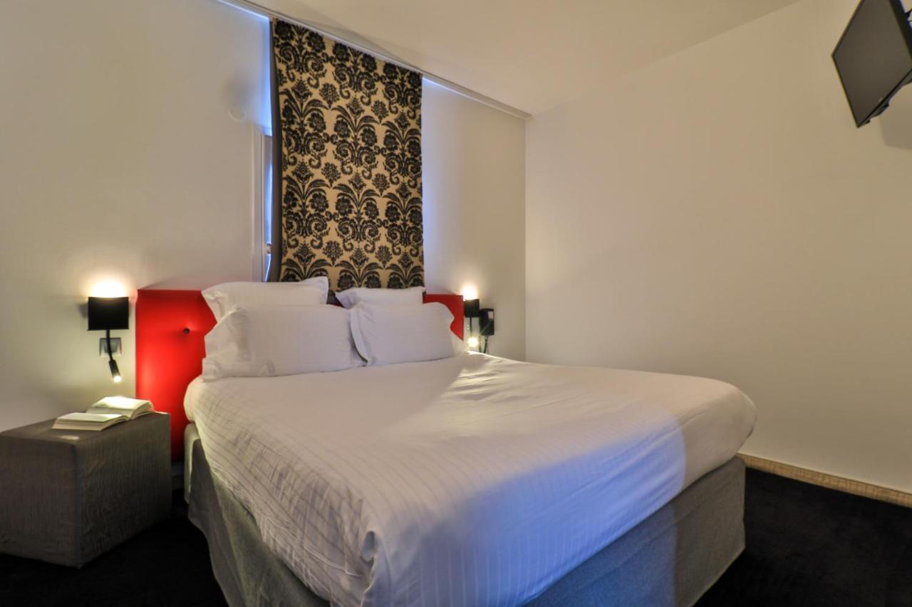 Hotel Restaurant Kyriad Frejus Ngoại thất bức ảnh