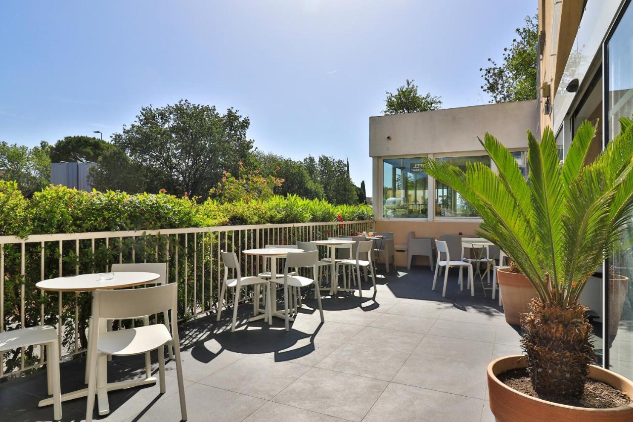 Hotel Restaurant Kyriad Frejus Ngoại thất bức ảnh