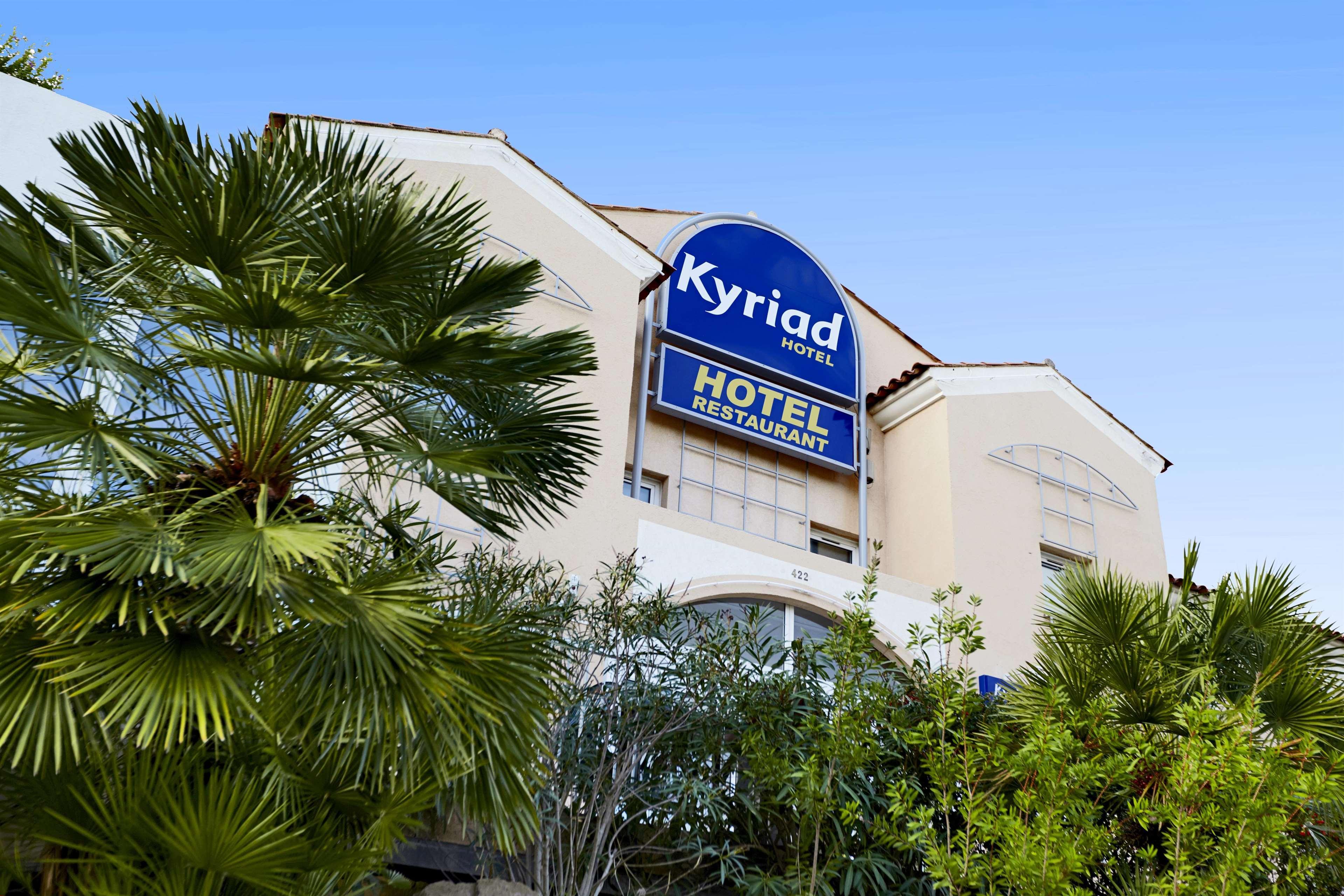 Hotel Restaurant Kyriad Frejus Ngoại thất bức ảnh