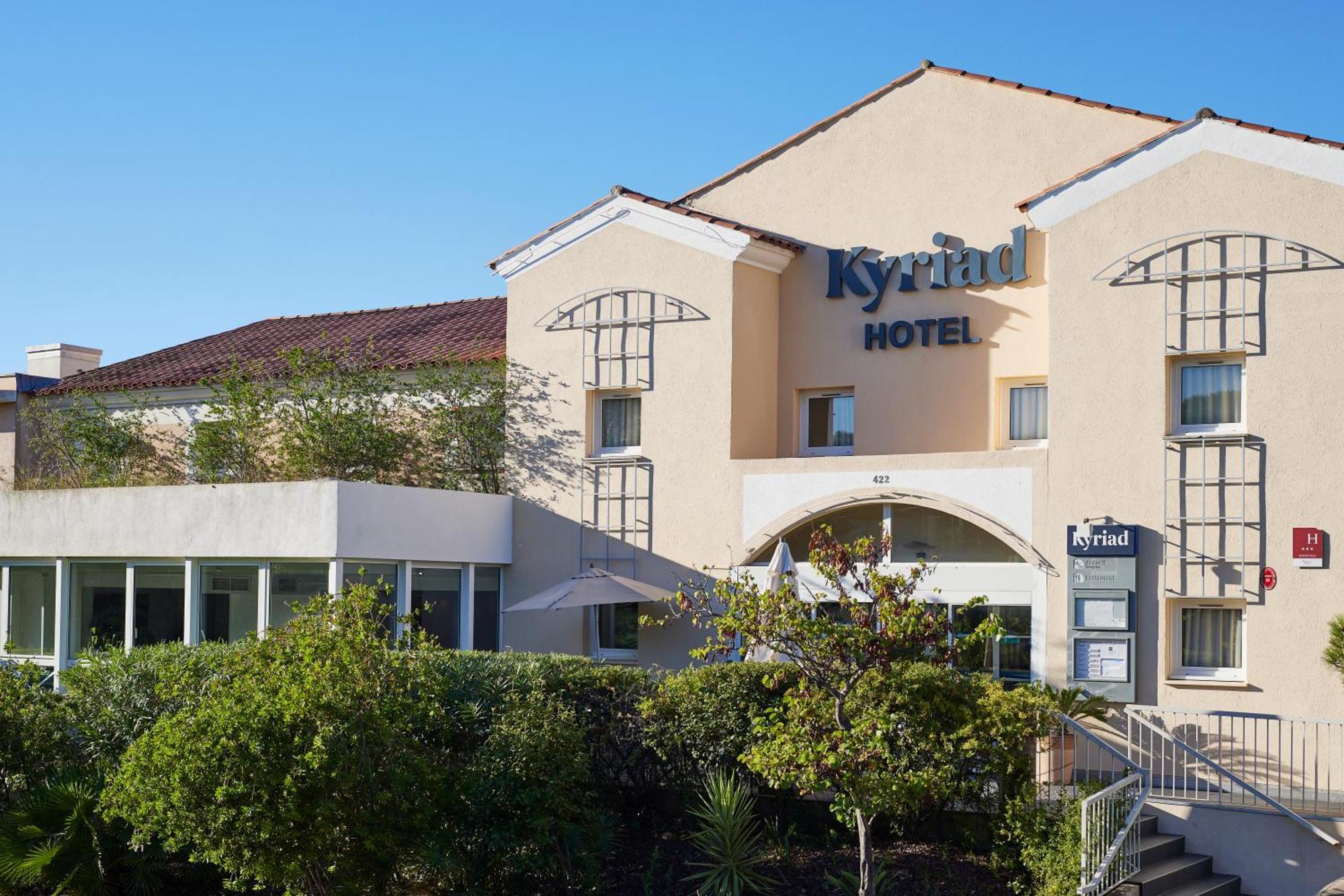 Hotel Restaurant Kyriad Frejus Ngoại thất bức ảnh